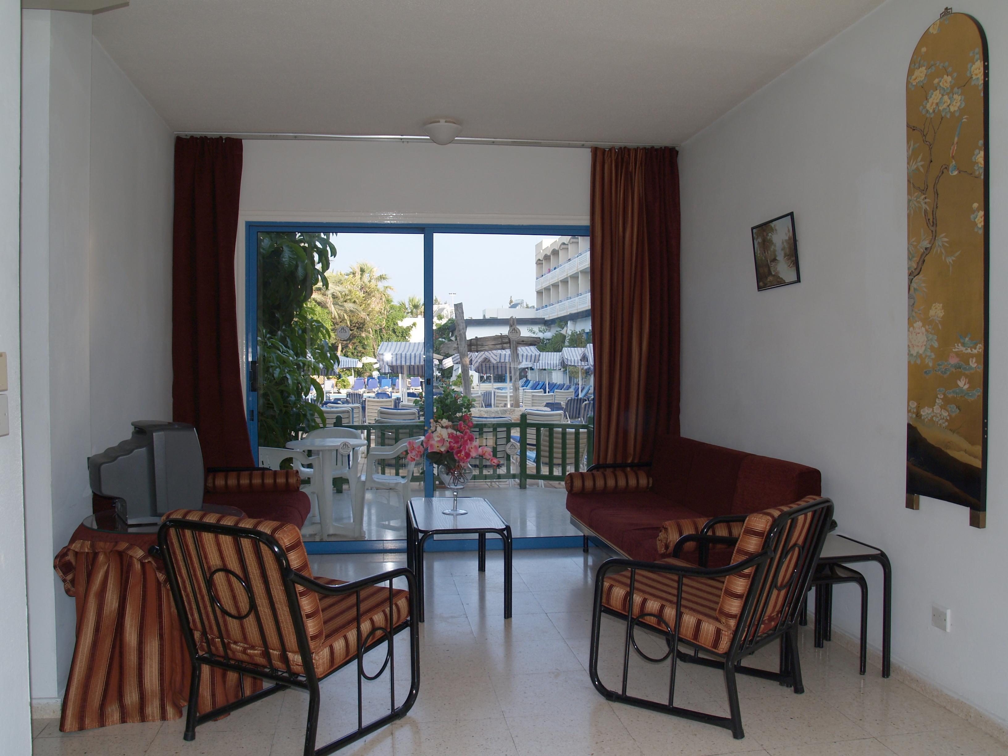 Paphiessa Hotel & Apartments Paphos Exterior foto