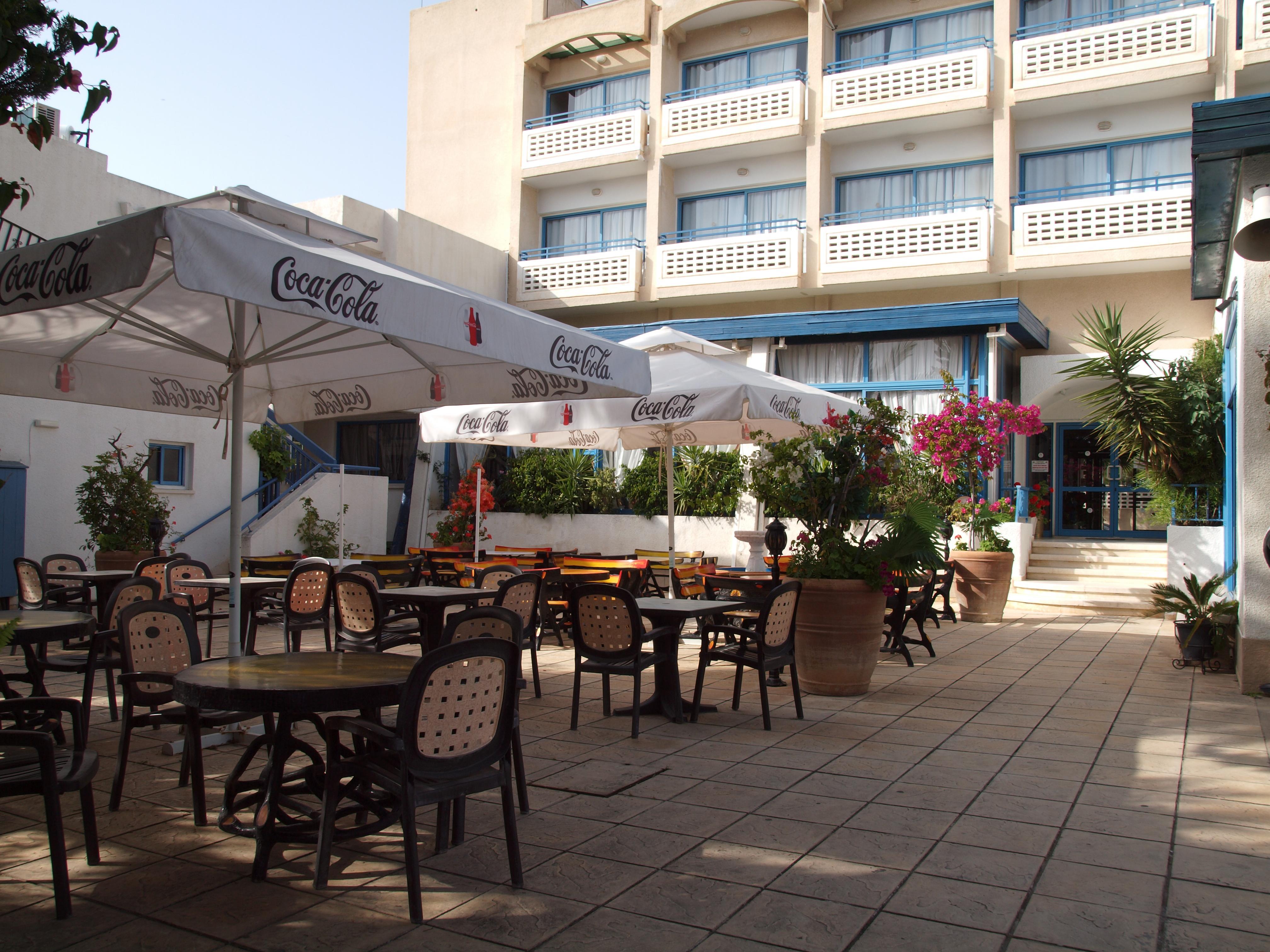 Paphiessa Hotel & Apartments Paphos Exterior foto