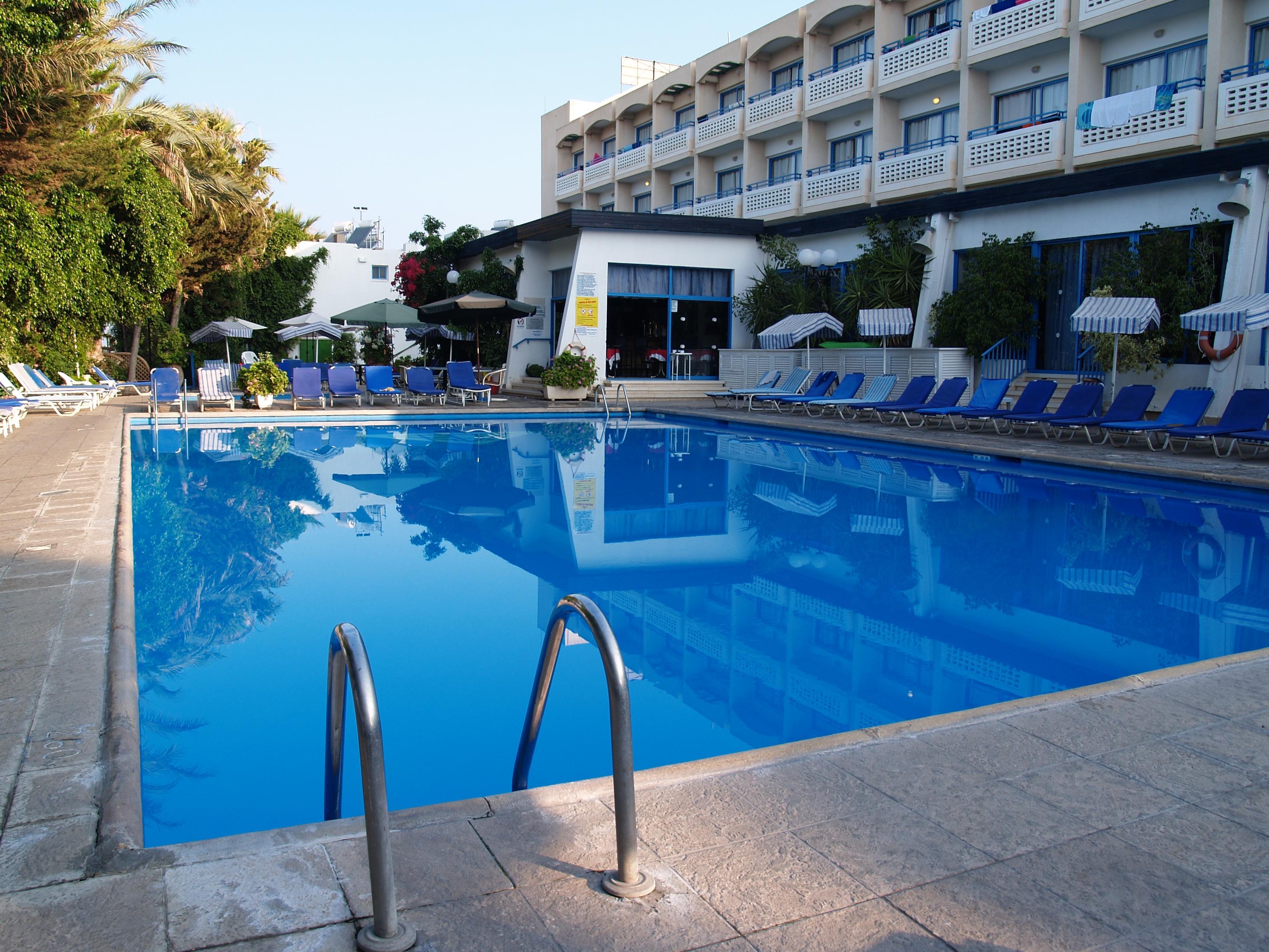 Paphiessa Hotel & Apartments Paphos Exterior foto